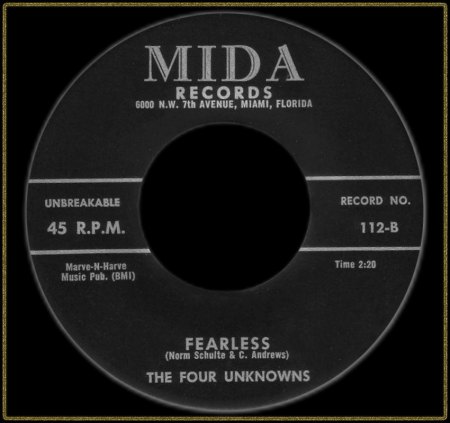FOUR UNKNOWNS - FEARLESS_IC#002.jpg