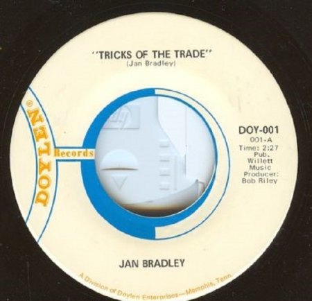 Bradley, Jan - Tricks of the Trade (Doylen #001) --.jpg