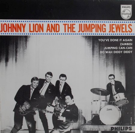Lion, Johnny &amp; the Jumping Jewels (1).jpg
