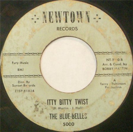 BlueBelles01Newtown 5000 Itty Bitty twist.jpg