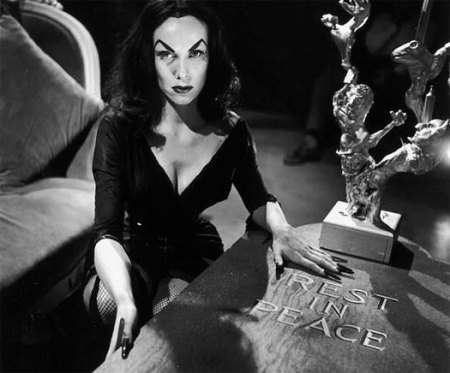 Vampira01.jpg