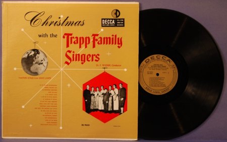 TRAPP FAMILIE - DECCA.jpg