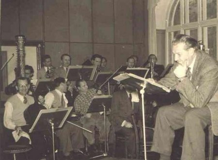 K800_stech_mit_kl_uorchester_1956.JPG
