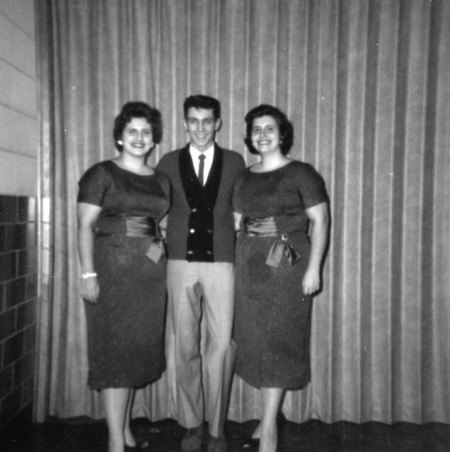 Billy Bryan &amp; the Marie Sisters_Bildgröße ändern.jpg