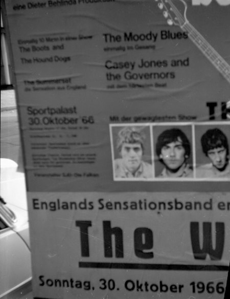 Who Plakatlk_Bildgröße ändern.jpg