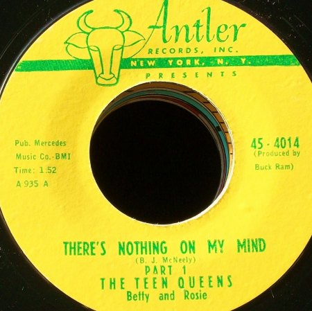 TeenQueens04Antler 4014.jpg