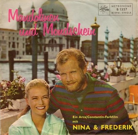 Nina&amp;Frederick09Mandolinen und Mondschein.JPG