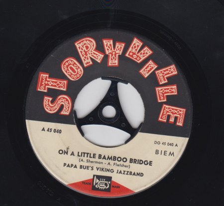 PAPA BUE'S VIKING JAZZ BAND - On a little bamboo bridge -A2-.jpg