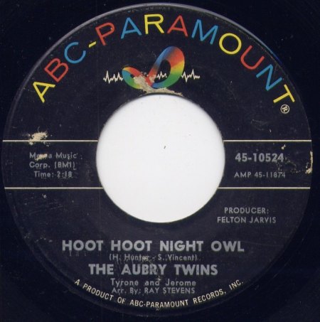 Aubrey twins04bHoot.JPG