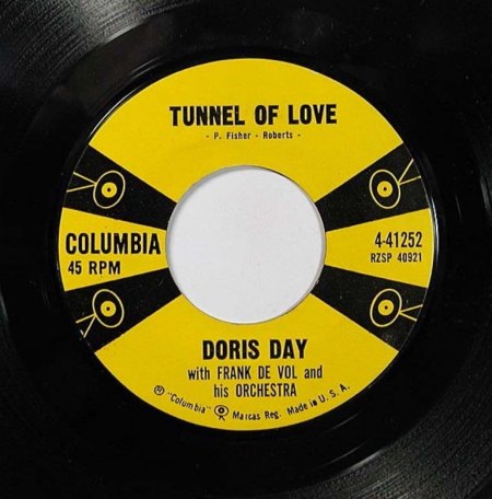 DORIS DAY - Tunnel of Love -A-.jpg