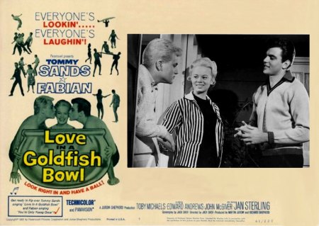 LOVE IN A GOLDFISH BOWL_MV§012.jpg