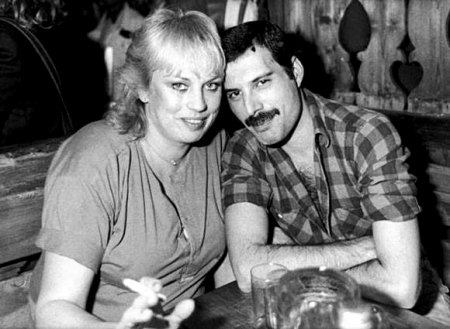 Valentin,Barbara05mit Freddie Mercury.jpg