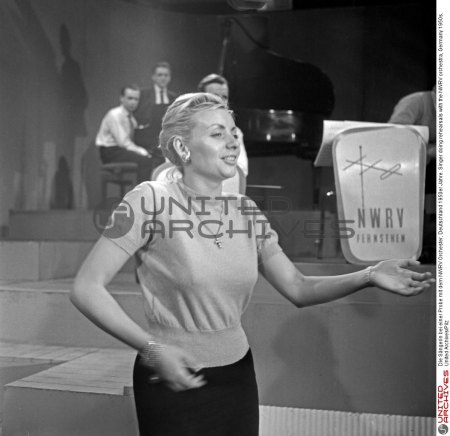 United Archives-2.UNA_01947383-Preview.jpg
