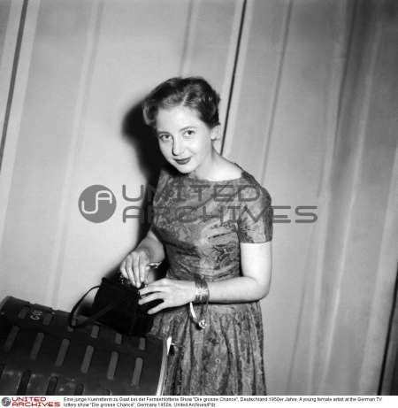 United Archives-2.UNA_01955586-Preview.jpg