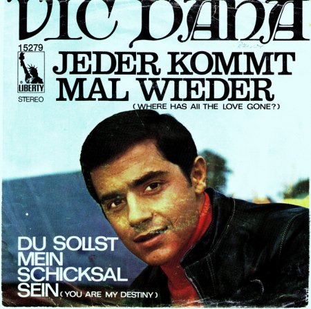 s_Dana,Vic03JederkommtmalwiederHülle 001.jpg