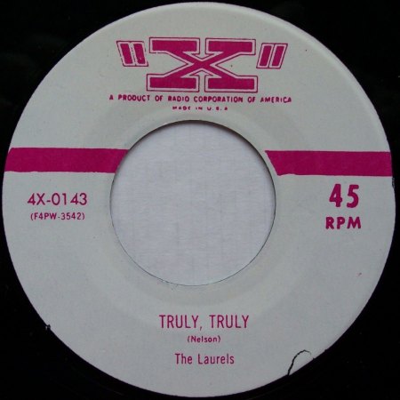 Laurels08b.JPG