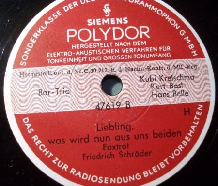 BAR TRIO B5.jpg