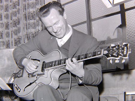 Bert Weedon - Photo.jpg