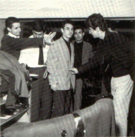 Chaussettes Noires - Prises Alternatives_5_Bildgröße ändern.jpg