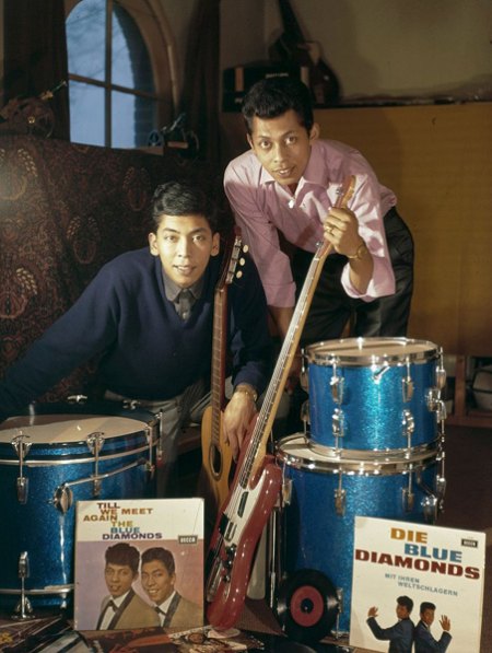 Blue Diamonds (5).jpg