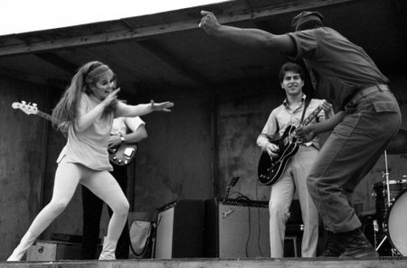 Ann Margret22Vietnam.jpg