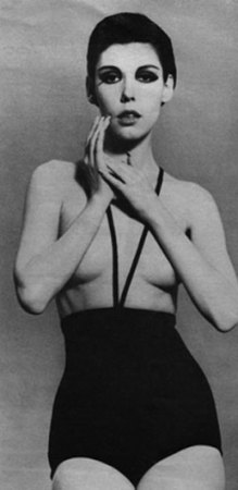 Monokini11Peggy Moffitt.jpg