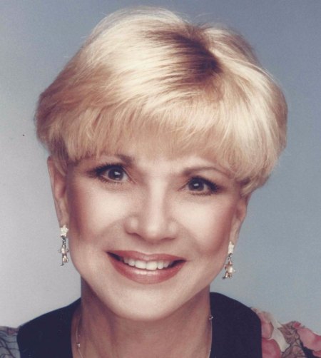 Lynn Roberts.jpg