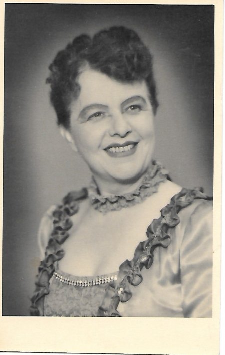 Waldorff, Claire 1.jpg