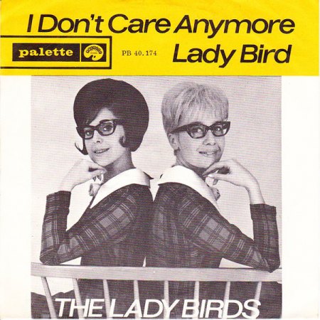 Stredder,Maggie02rechtsaufCover Lady Birds.jpg