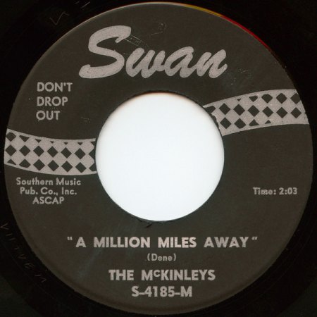 Mc Kinlay Sisters12b.jpg