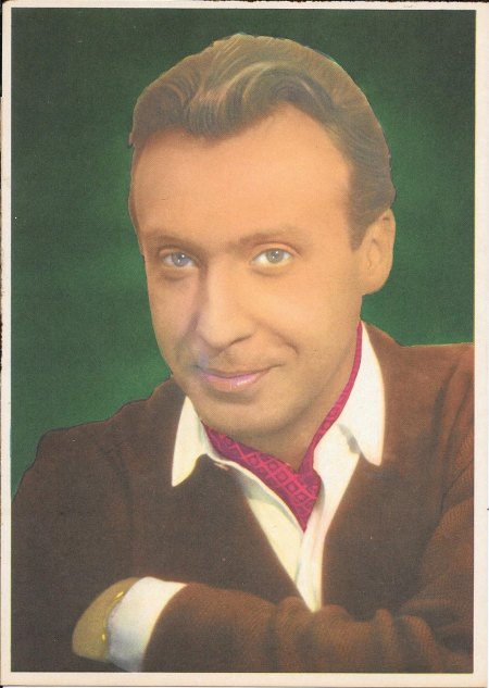 13. Peter Alexander.jpg