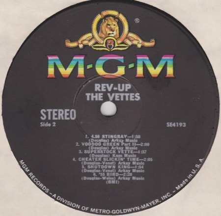 k-Vettes - label 2 001.jpg