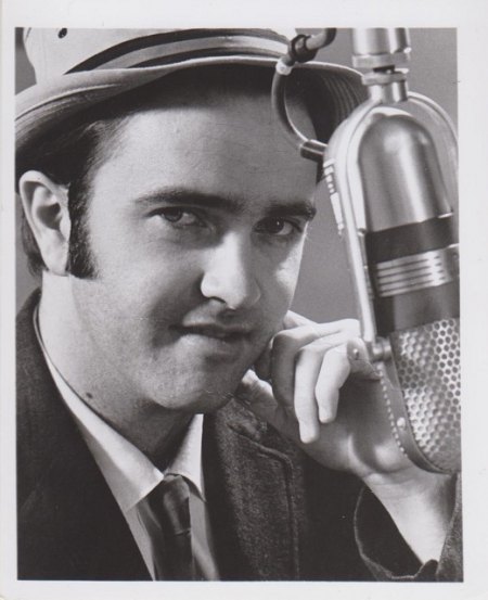 k-Jim Pewter mit Hut und Mikro 001.jpg