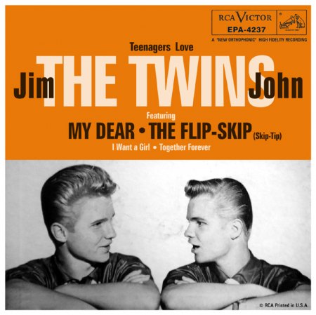 The Twins POCHETTE A.jpg