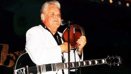 billy-adams-ap.jpg