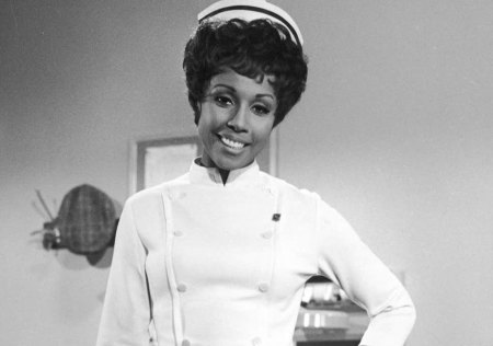 Diahann Carroll  (1935 - 2019)