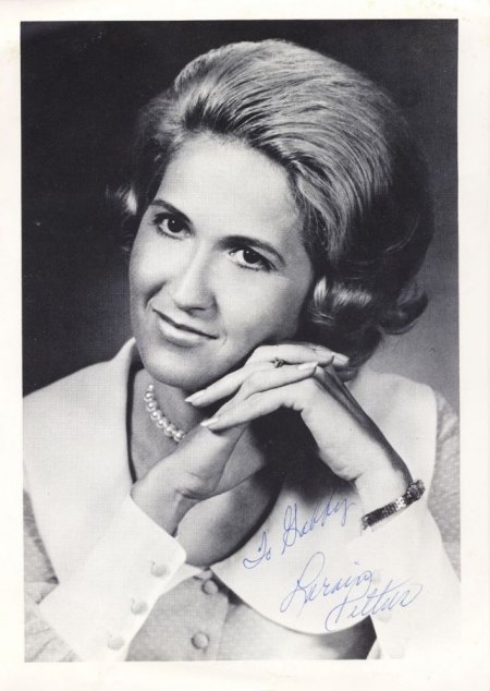 Wie heisst diese Lady ?
