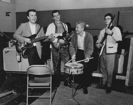 TRASHMEN ( Surfin Bird )