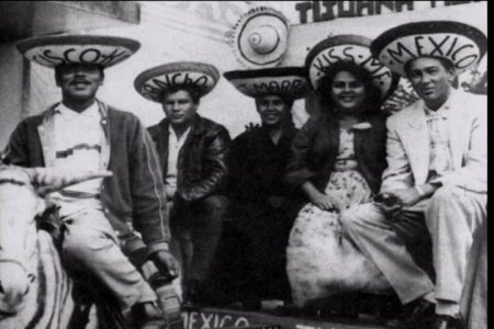Ritchie Valens_mit Sombreo.jpg