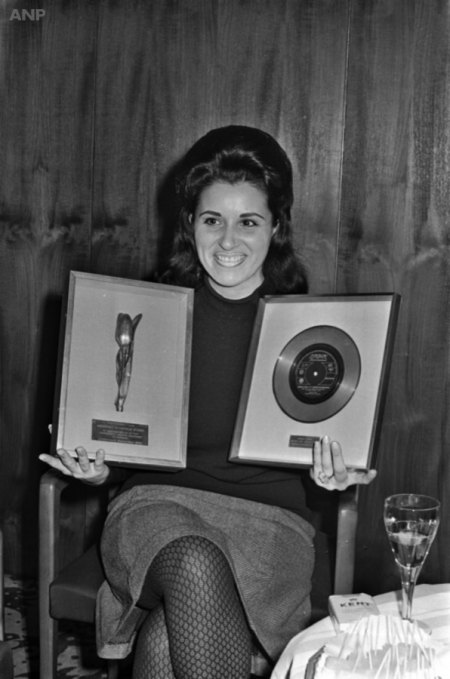 Lucille Starr (1938 - 1920)
