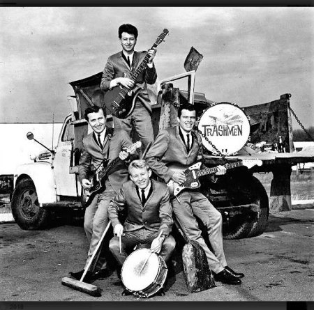 TRASHMEN ( Surfin Bird )