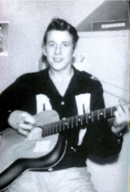 BOBBY LOLLAR