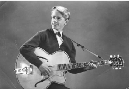 SPECTRES = STATUS QUO