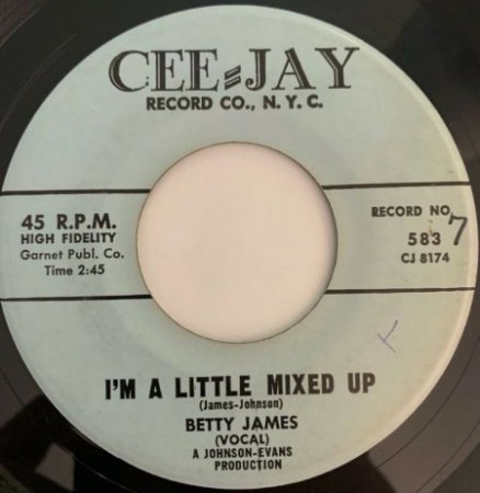 BETTY JAMES (Nadine Renaye)