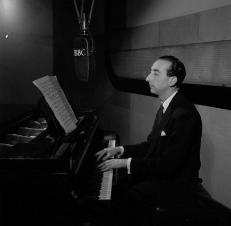 STANLEY BLACK