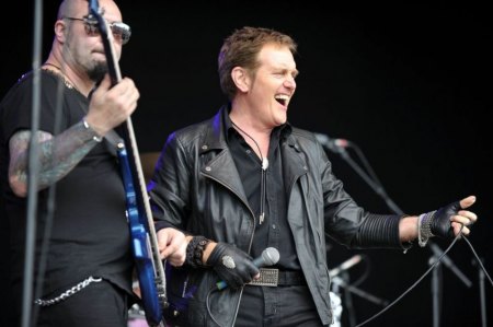 SHANE FENTON & THE FENTONES