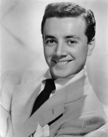 VIC DAMONE - Crooner