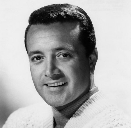 VIC DAMONE - Crooner
