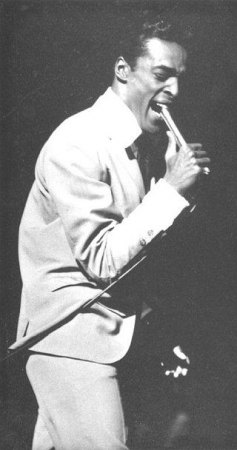 TOMMY HUNT