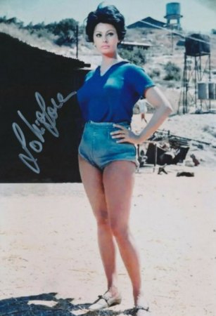 SOPHIA LOREN